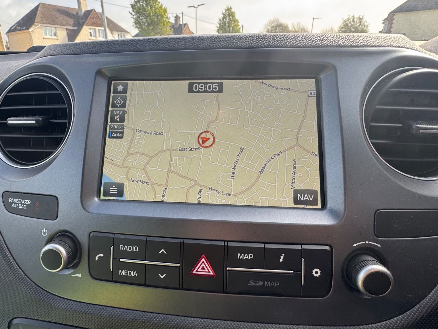 HYUNDAI I10 1.0 PLAY 5DR 2019 69 HYUNDAI I10 1.0 PLAY 5DR 2019 69...